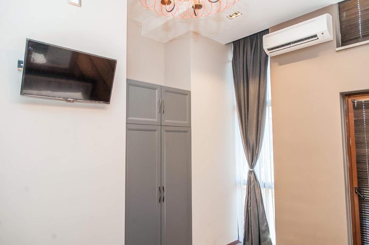 Guest House People Korça Exteriör bild